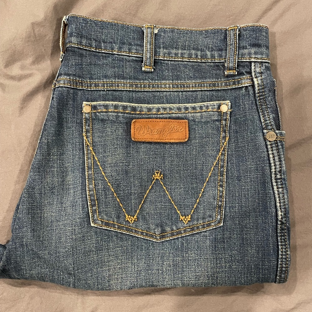 Wrangler Retro Relaxed Bootcut Jeans